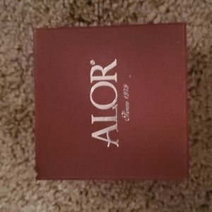 Brand new unique bracelet